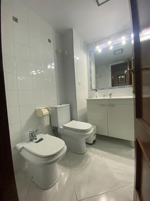 סביליה Funcional Piso 4 Dormitorios Frente A Santa Justa מראה חיצוני תמונה